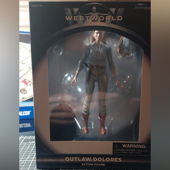 Unopened New in Box - WESTWORLD “OUTLAW DOLORES” ACTION FIGURE - Picture 1 of 4